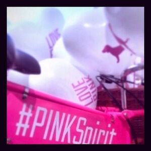 VS PINK Collectible Heart Balloon